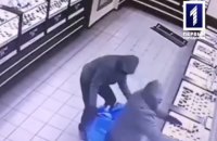 Четверо чоловіків у масках пограбували ювелірний магазин у Кривому Розі