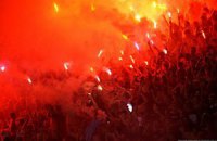 МВД: фаны "Днепра" пронесли файеры на стадион в интимных местах