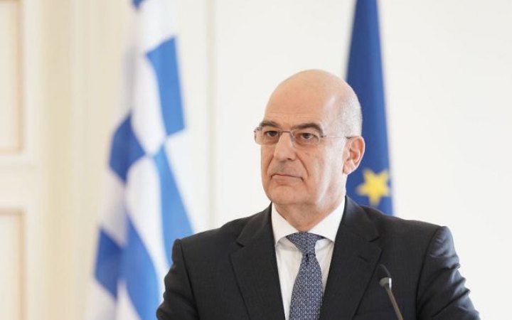 Глава МИД Греции будет лично сопровождать гуманитарную миссию в Мариуполь