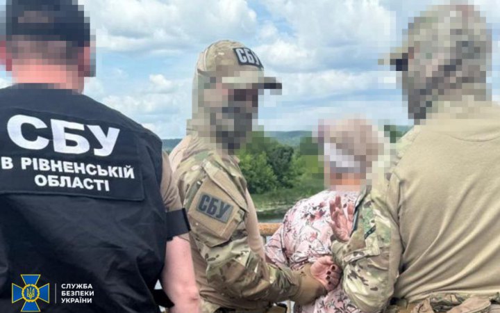 На Сумщині колишню медсестру підозрюють у допомозі ворогу готувати прориви російських ДРГ