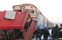Под Сумами поезд врезался в маршрутку, 12 погибших (обновлено)