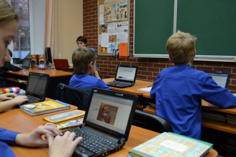 Учнів шкіл ПАР готуватимуть до мінливого світу за допомогою раннього програмування