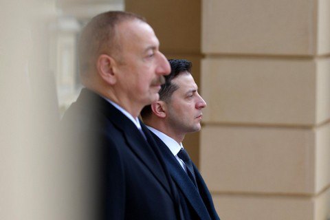 Зеленский в Баку подтвердил интерес Украины к проекту "Южный газовый коридор"