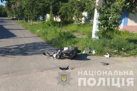 13-летний водитель мопеда погиб в результате ДТП в Одесской области, его 7-летний пассажир - в реанимации