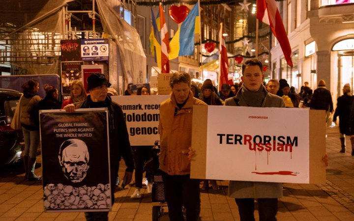Українці в Данії вшанували пам'ять про Голодомор масовою ходою центром Копенгагену