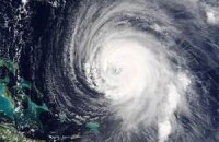 Ураган "Фабіо" набирає сил біля узбережжя Мексики