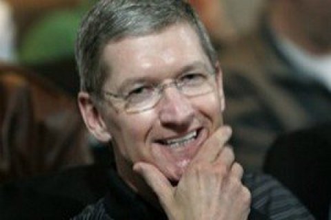 Гендиректор Apple Тім Кук заробив за рік $102 млн