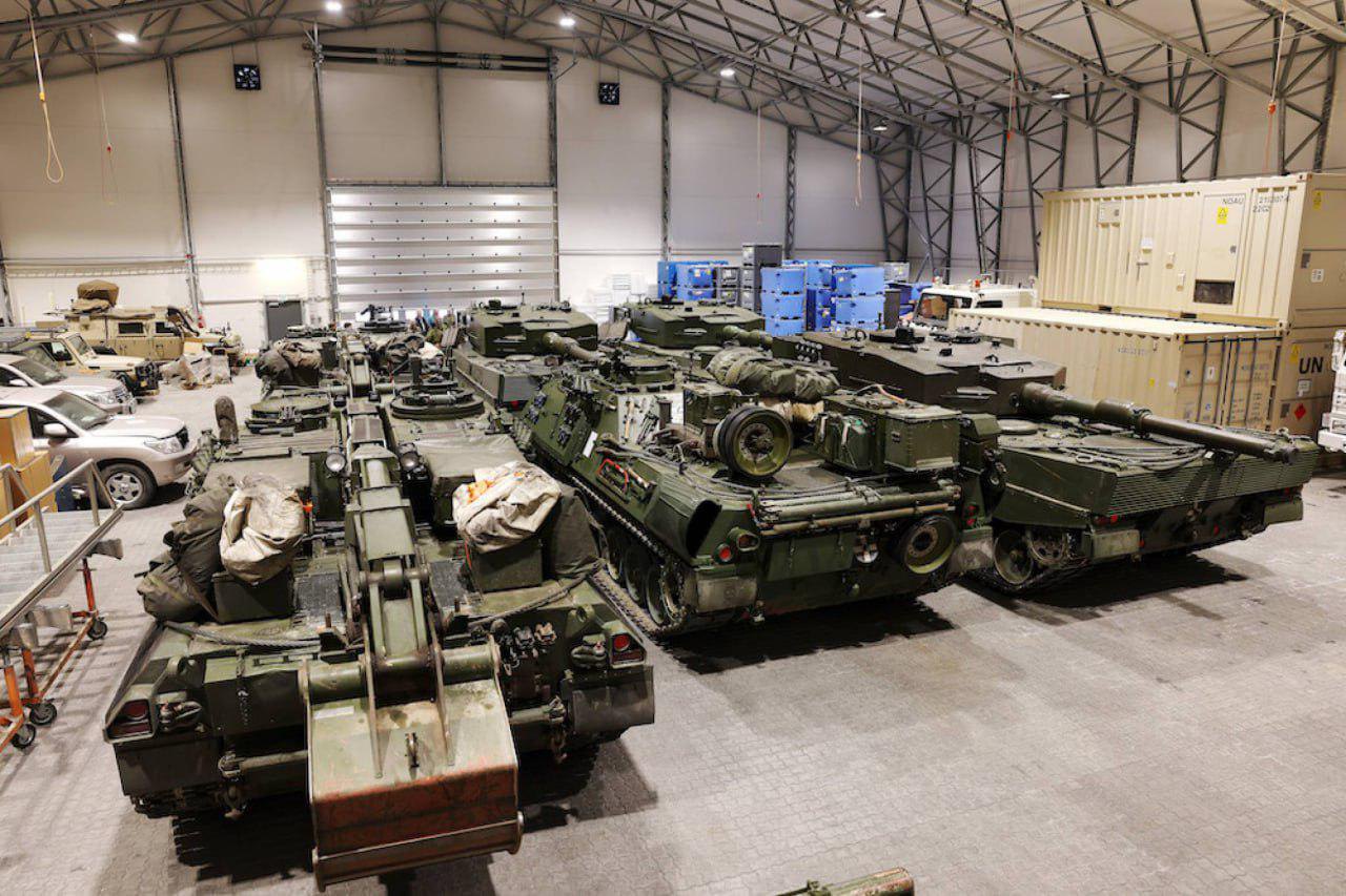 Норвезькі танки Леопард, які прибули в Україну.