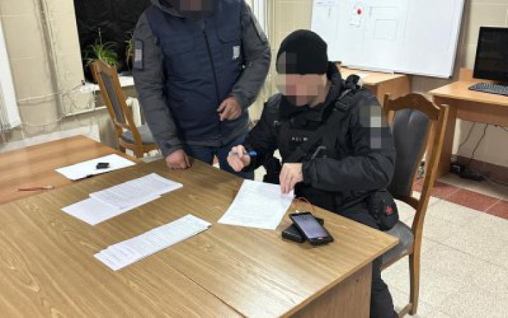 У Херсоні суд призначив 3 роки ув’язнення  правоохоронцю, який побив військового