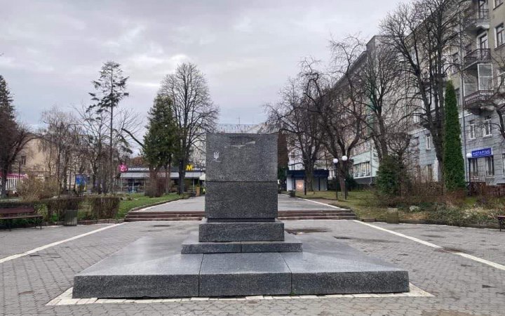 В Тернополе был демонтирован памятник Пушкину