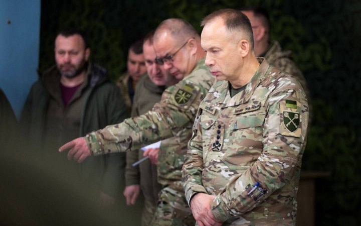 Сирський зустрівся із керівництвом військових частин, які виконують бойові завдання на фронті