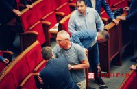 Нардеп Ивченко ударил "слугу народа" Сольского в сессионном зале Рады