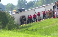 У штаті Нью-Йорк перекинувся туристичний автобус, є загиблі