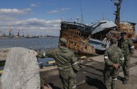 Як Росія закидає пропаганду через світові агенції на прикладі Азовського кільця