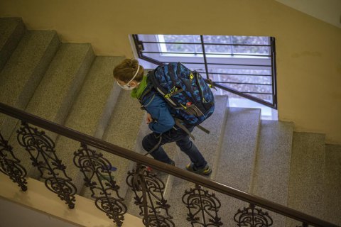 Черновицкая область решила возобновить очное обучение в школах в связи со спадом заболеваемости COVID-19