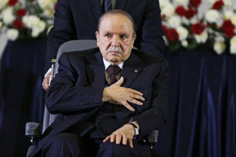 82-річний президент Алжиру пішов на п'ятий термін