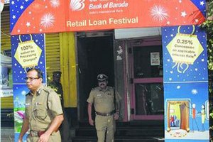 Полицейские участки Индии оборудуют банкоматами
