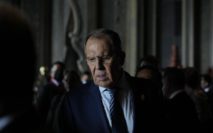 Лавров заявив, що католицький Ватикан не підходить для переговорів двох православних країн