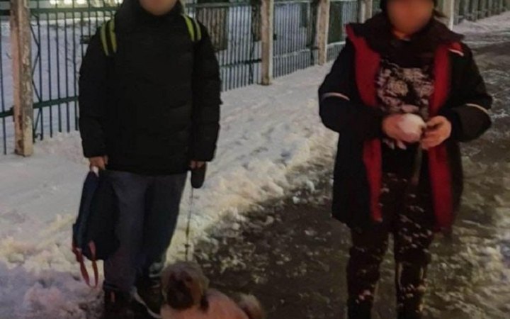 У Києві школярів не пустили до укриття під час тривоги, бо вони були з собакою
