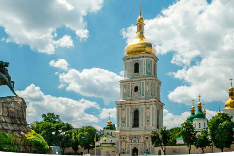 В Киеве на Софии Киевской установили новый крест 