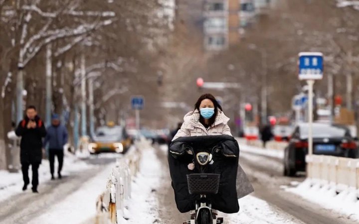 Через сильний снігопад у Пекіні закрили вісім автомагістралей