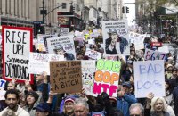 У США проходять масштабні протести проти політики Трампа. Заплановано 1200 демонстрацій по всій країні