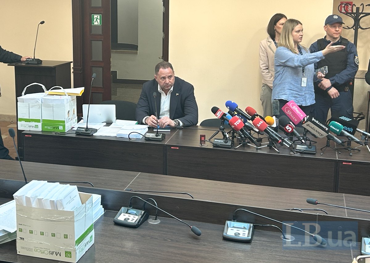 Андрій Єрмак перед засіданням ВАКС, 13 травня 2026 р.