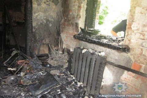 У Київській області психічно хворий чоловік зґвалтував, пограбував і спалив 83-річну жінку