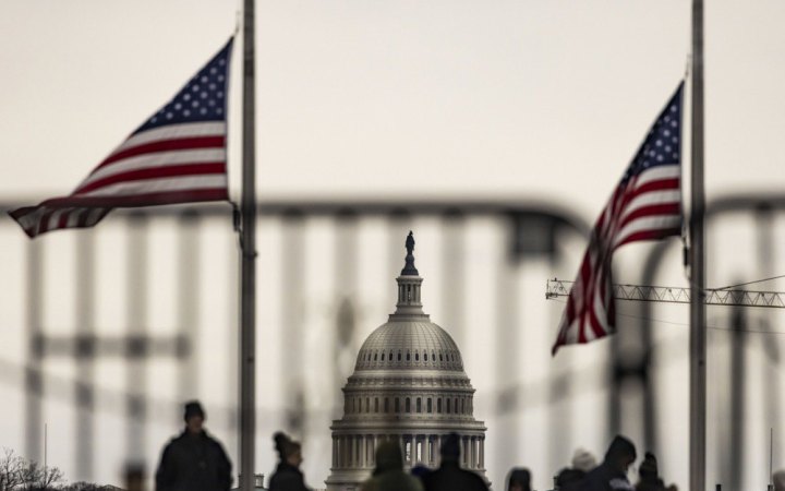 США можуть почати запитувати в туристів дані соцмереж за 5 років 