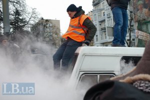 В ходе столкновений 19 января пострадало несколько журналистов (добавлено видео)