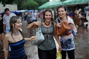 Завтра в Киеве ожидаются дожди, +27...+29