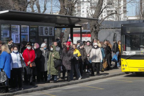 В Україні з 6 по 24 квітня можуть посилити заходи карантину і ввести режим "усі в масках"