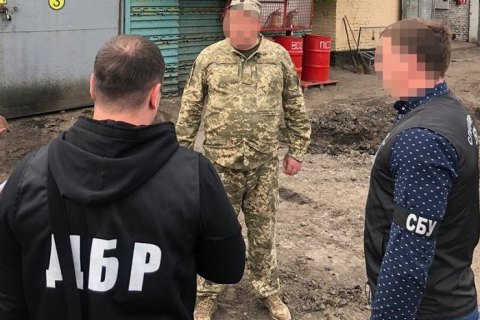 Из центра обеспечения ВСУ в Харьковской области украли более 5 тонн дизтоплива