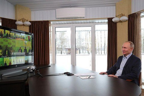 Путин отрицает, что ему принадлежит дворец из расследования Навального