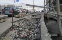 В Киеве над новым метро улица уходит под землю
