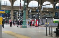 Чоловіка з ножем затримали на вокзалі в Парижі