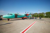 Зеленский прилетел в Днепропетровскую область первым рейсом WindRose Киев - Кривой Рог
