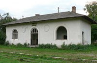 Львівські залізничники хочуть розібрати історичну будівлю на Закарпатті (оновлено)