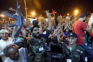Ливийские повстанцы заняли родной город Каддафи