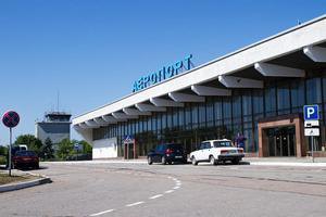 В херсонском аэропорту появился первый регулярный рейс