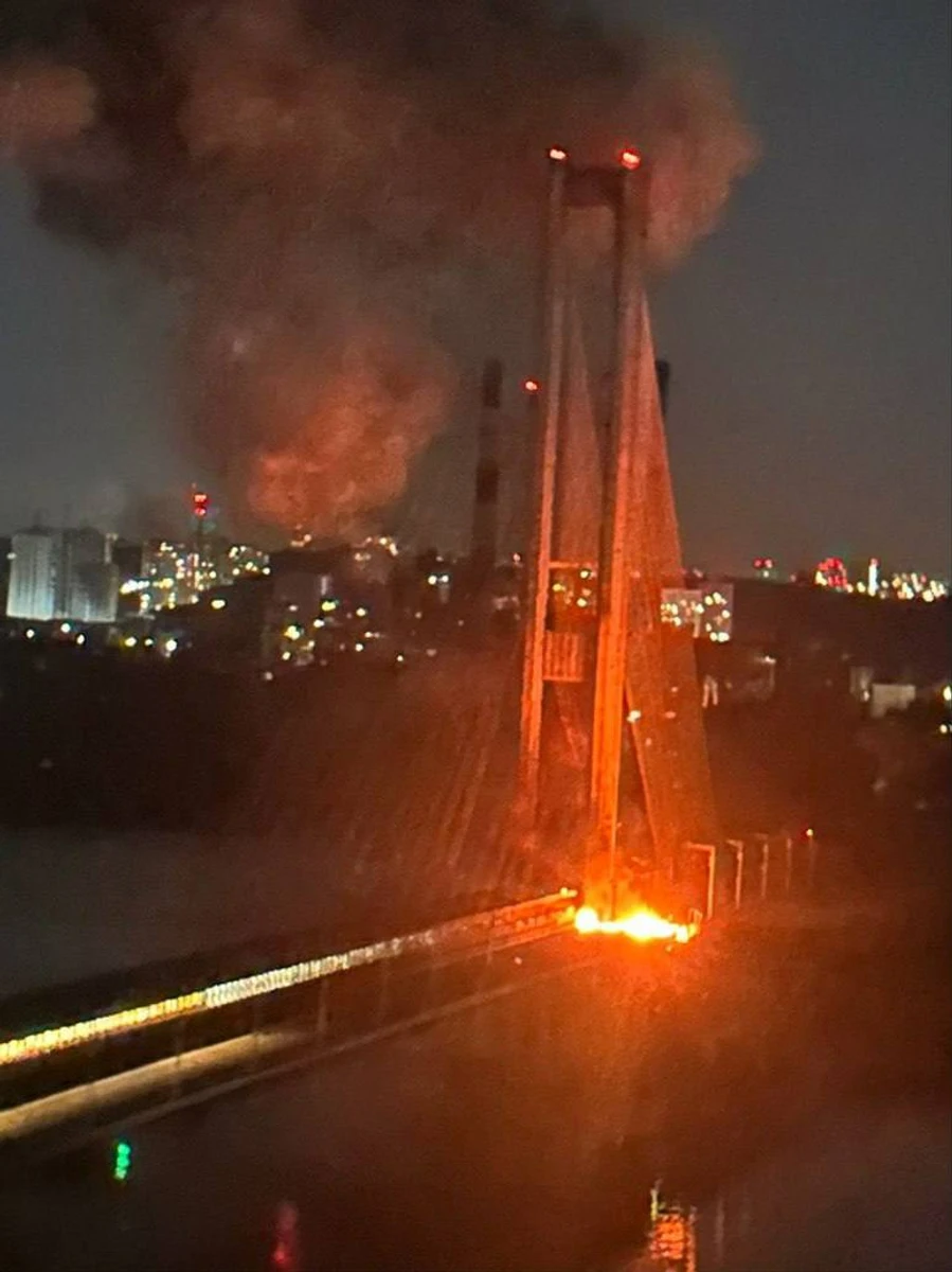 Удар по Південному мосту 1 жовтня 2026 року 