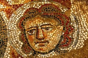 Ученых удивила мозаика в древней синагоге