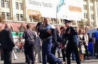 Во время присяги в Харькове девушка-полицейский потеряла сознание