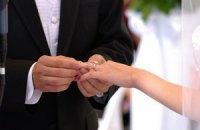 Только 23% украинских семейных пар венчались в церкви