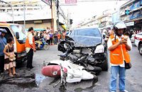 У Таїланді пікап врізався в групу мотоциклістів, є жертви