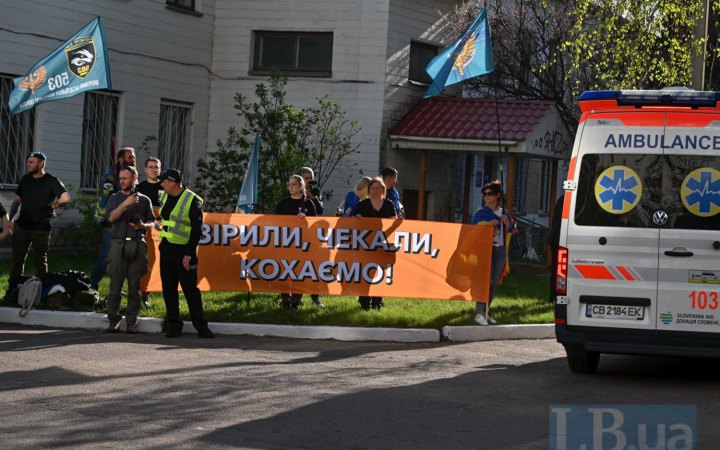 Головне за суботу, 19 квітня: обмін полоненими, майже 110 боєзіткнень