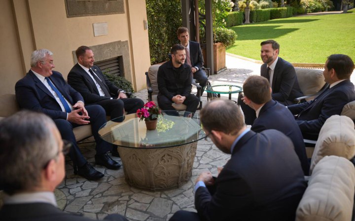 Зеленський обговорив із Рубіо та Венсом перемовини у Стамбулі та санції проти РФ