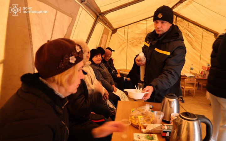 ​У знеструмленому Кременчуці ліквідовують наслідки російського обстрілу