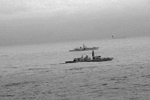 Британский корабль сопроводил российский фрегат в Северном море