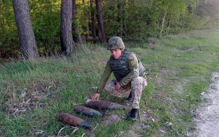 ​Ракети, міни, гранати, артснаряди – на Київщині вибухотехніки продовжують виявляти небезпечні знахідки